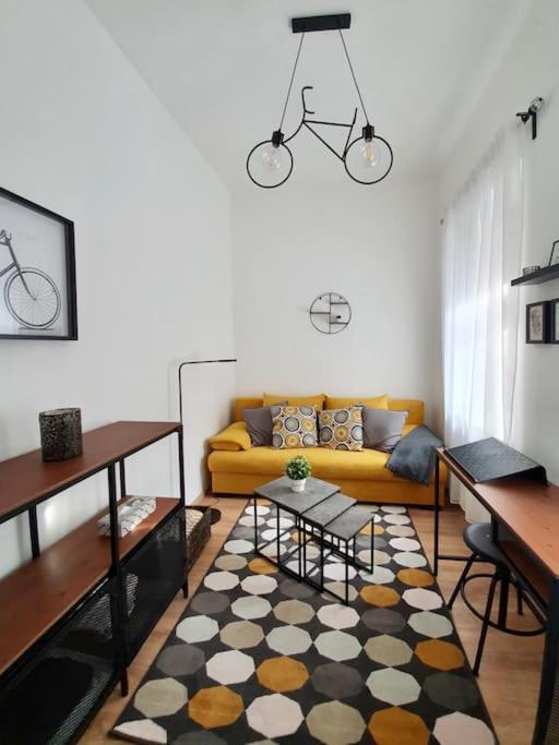 Andrea Apartman Miskolc Belvarosaban Ngoại thất bức ảnh